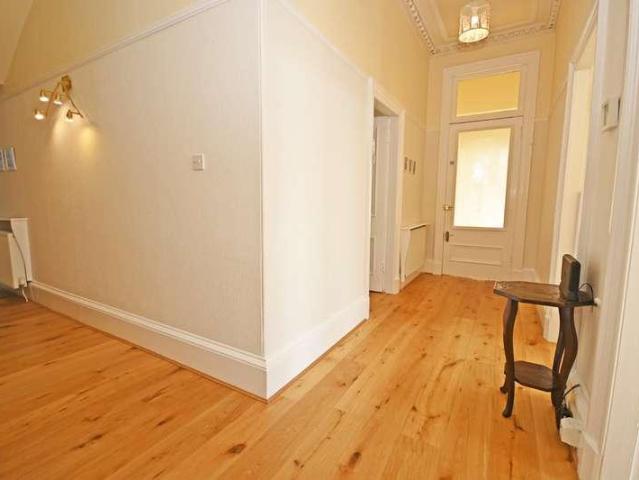Flat for sale in Dhailling, Dunoon