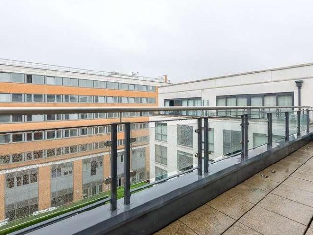 Flat for sale in Greater London
