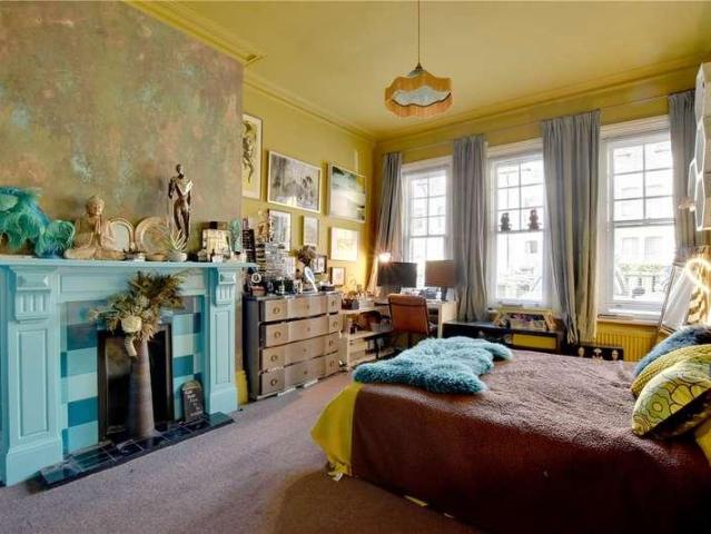Flat for sale in East Greenwich, Greater London