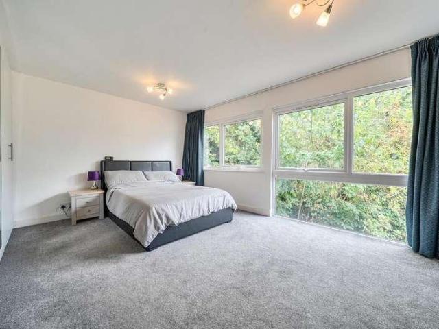 Flat for sale in Greater London