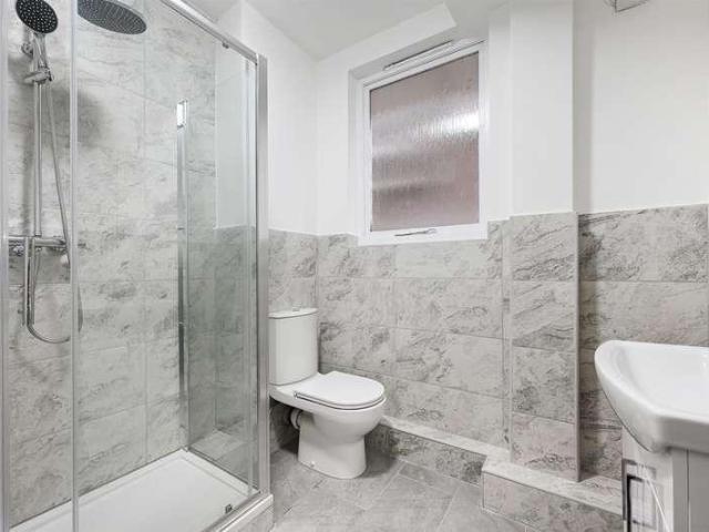 Flat for sale in South Hampstead, Greater London