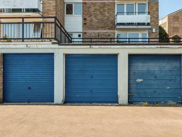 Flat for sale in Feckenham, City Of Bristol
