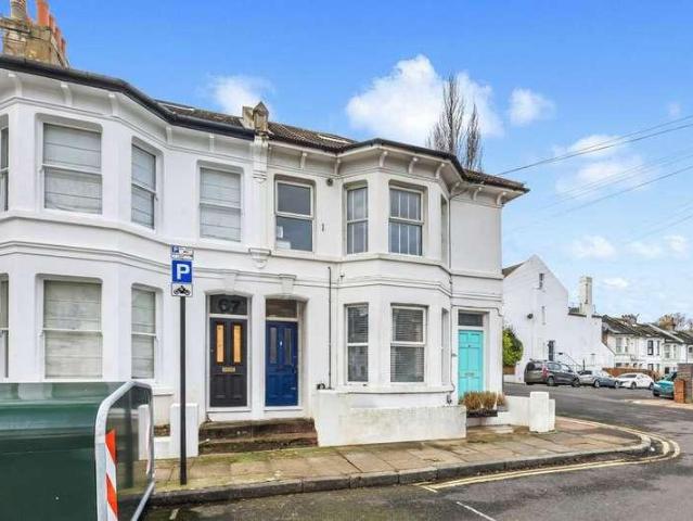 Flat for sale in Brighton & Hove