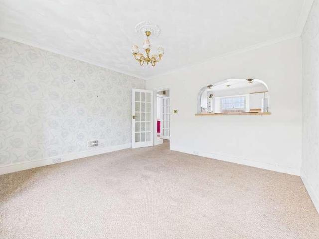 Flat for sale in Weston-super-mare, North Somerset