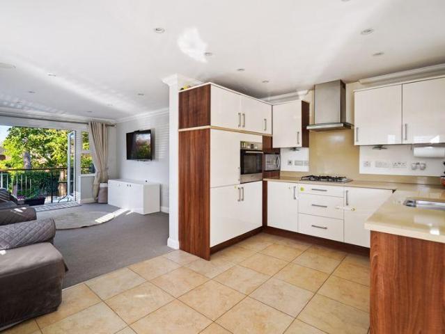 Flat for sale in Whitebrook Park, Maidenhead