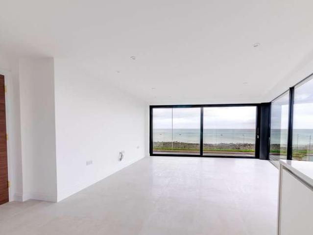 Flat for sale in Colwyn Bay, Wales