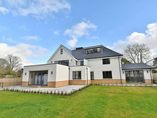 Flat for sale in Parley Cross, West Parley