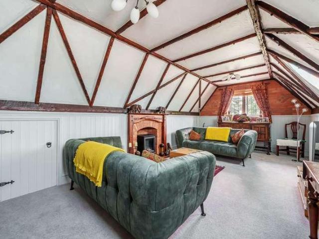 Flat for sale in Pachesham Park, Surrey