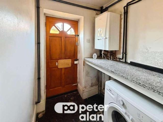 Flat for sale in Allt-yr-yn, Wales