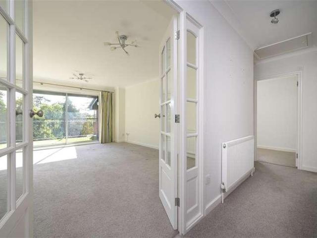 Flat for sale in Caterham, Tandridge