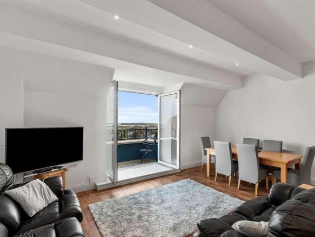 Flat for sale in Tenby, Wales