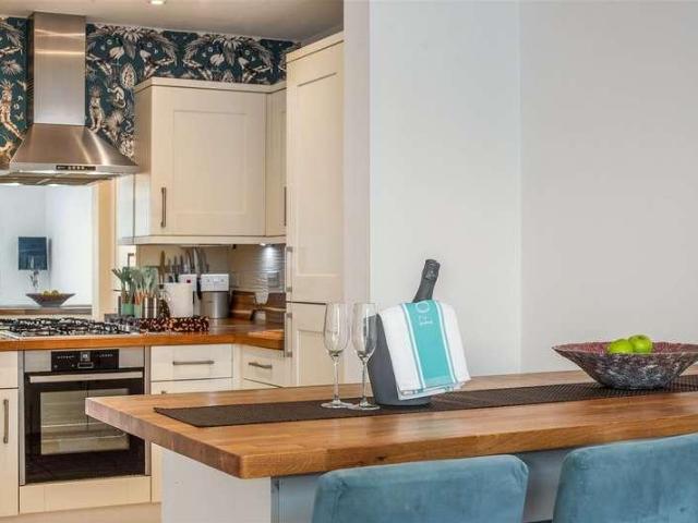 Flat for sale in Chichester