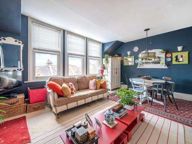 Flat for sale in Blackhills, Surrey