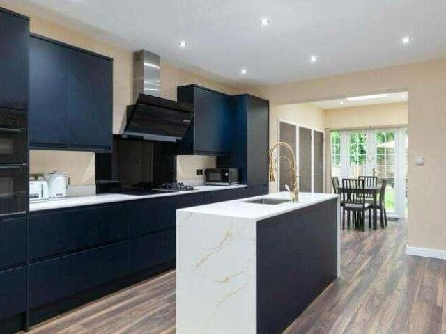 Flat for sale in London Borough of Barnet, Greater London