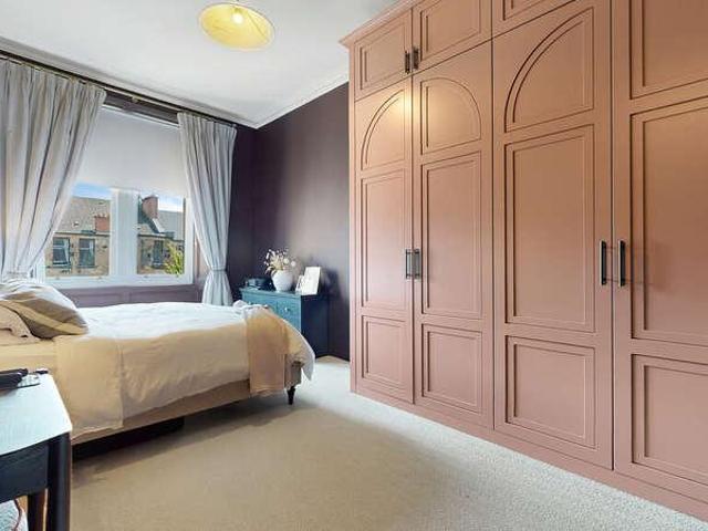 Flat for sale in Hyndland, Scotland