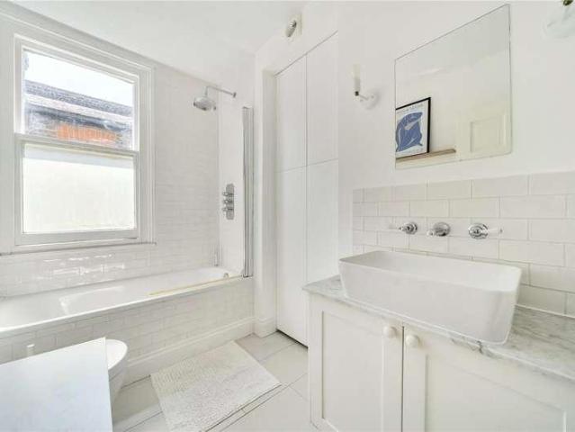 Flat for sale in Greater London