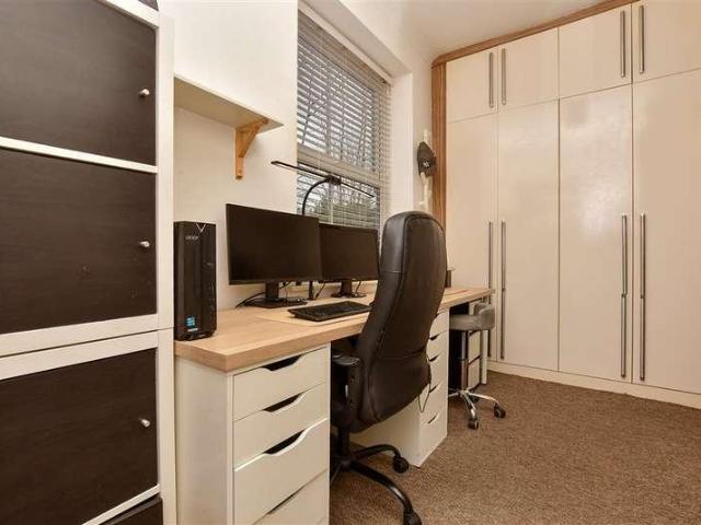 Flat for sale in London Borough of Croydon, Purley