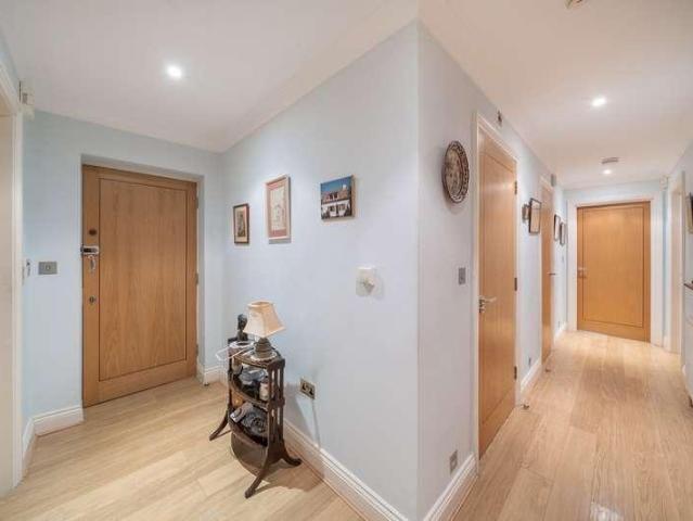 Flat for sale in Northwood, Greater London