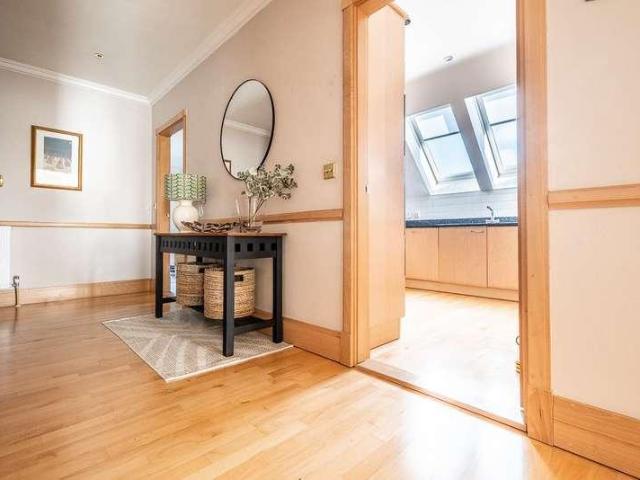 Flat for sale in Budleigh Salterton, Budlake