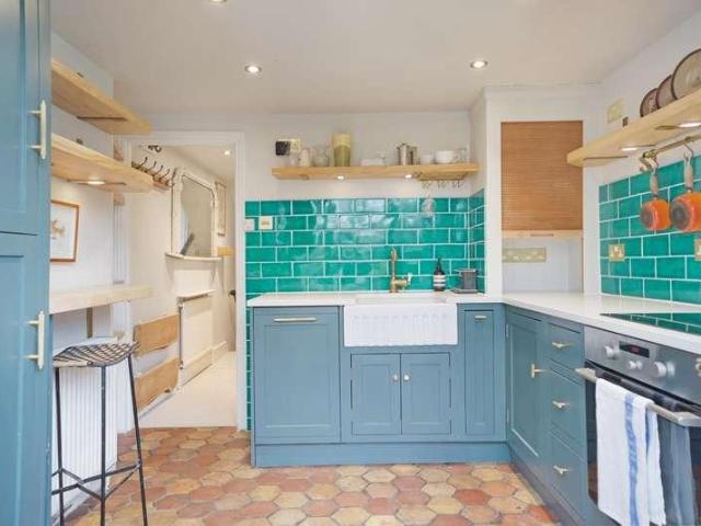 Flat for sale in Nunhead, Greater London