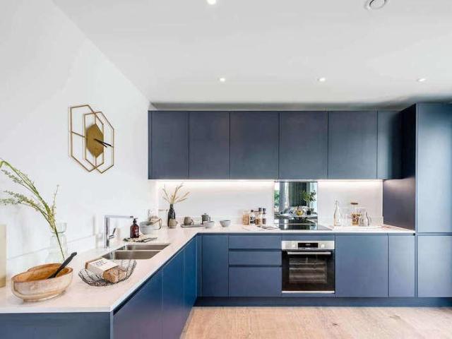 Flat for sale in Watford, North Watford
