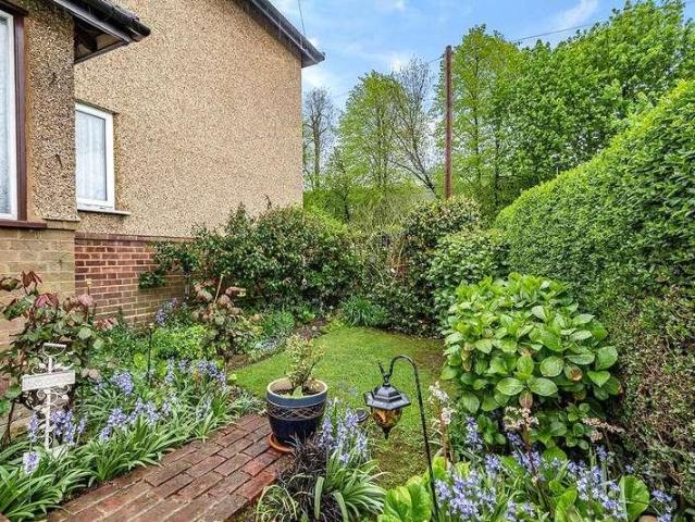 Flat for sale in Little Stanmore, Greater London