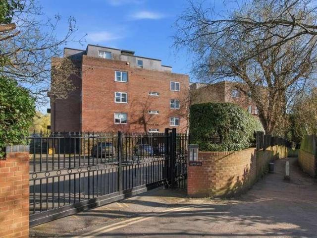 Flat for sale in Stratford-upon-Avon, Alderminster