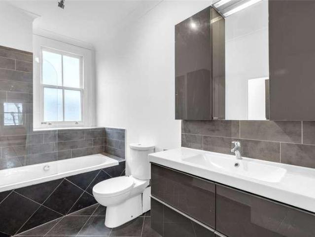 Flat for sale in Kensal Town, Maida Vale
