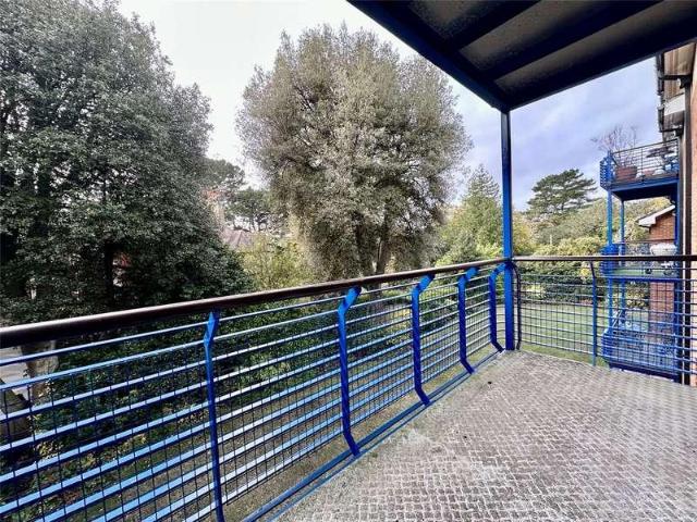 Flat for sale in West Cliff, Bournemouth