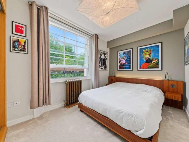 Flat for sale in City of Westminster, Greater London