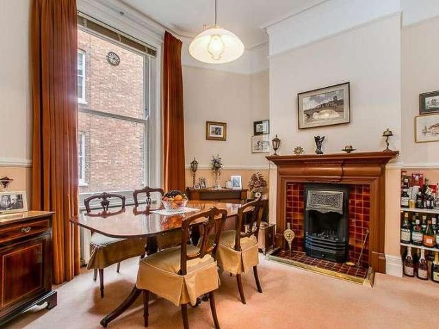 Flat for sale in West Kensington, Greater London