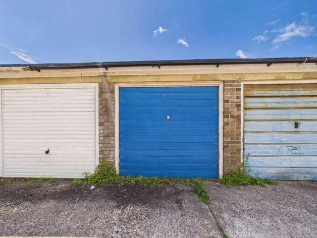 Flat for sale in Kingston Buci, Fishersgate