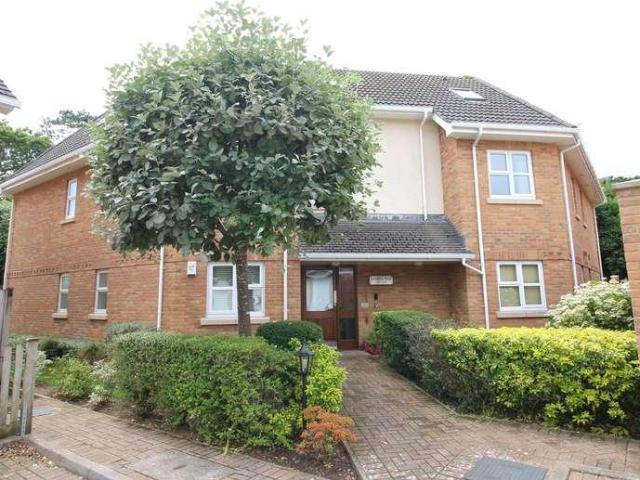 Flat for sale in Old Milton, New Forest
