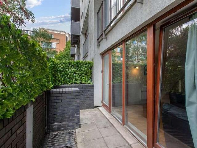 Flat for sale in St. George in the East, Whitechapel