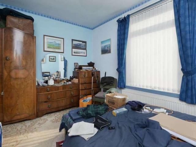 Flat for sale in Currie, Scotland