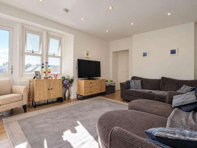 Flat for sale in Cliftonville, Weston-super-Mare
