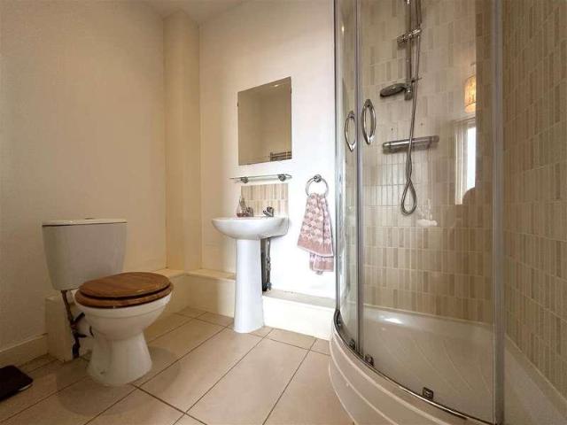 Flat for sale in Alverton, East Midlands