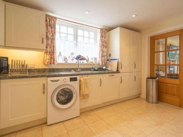 Flat for sale in Withycombe, Budlake