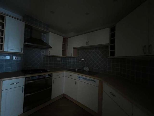 Flat for sale in St. Mildred's, The Bridge