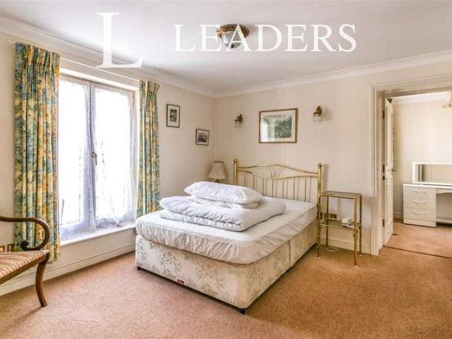 Flat for sale in Poole, Old Town