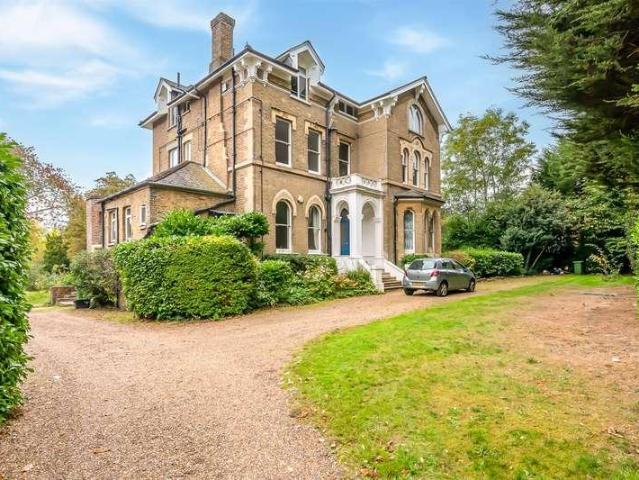 Flat for sale in Shortlands, Greater London