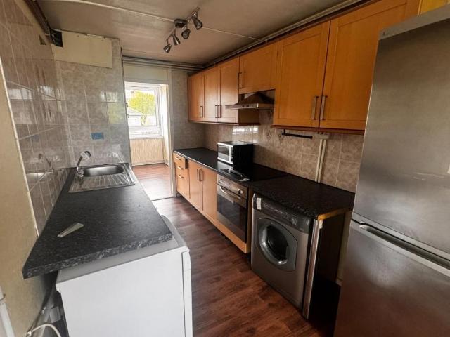 Flat for sale in Finsbury Park, Greater London