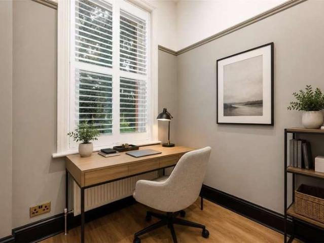 Flat for sale in Southfields, Greater London