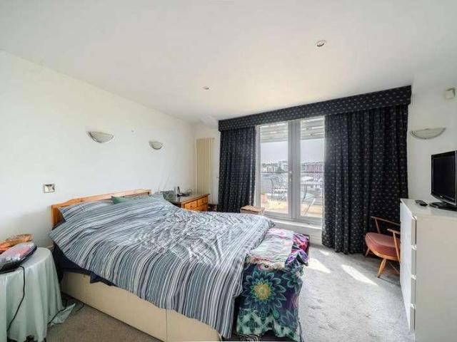 Flat for sale in Spike Island, Feckenham