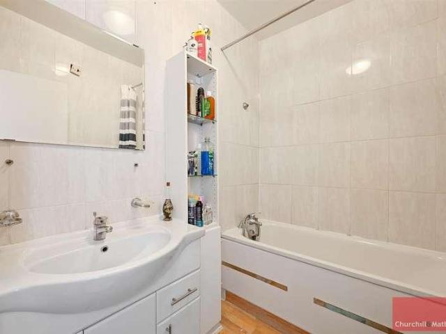 Flat for sale in Harlesden, Greater London