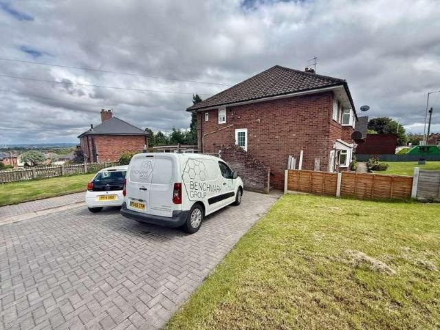 Flat for sale in Coseley, West Midlands