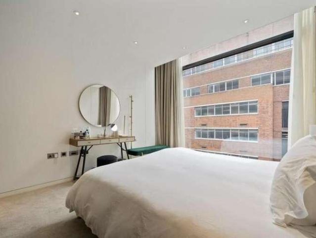 Flat for sale in Marylebone, Greater London