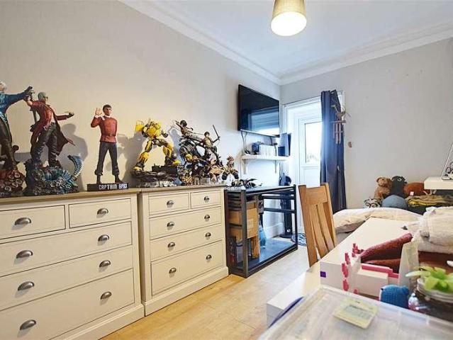 Flat for sale in Central, Heathlands