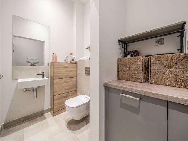 Flat for sale in Bagshot, Surrey Heath