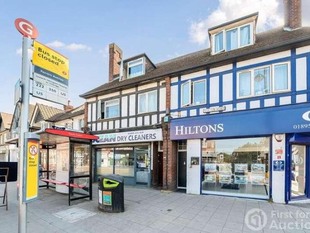 Flat for sale in West Drayton, Yiewsley